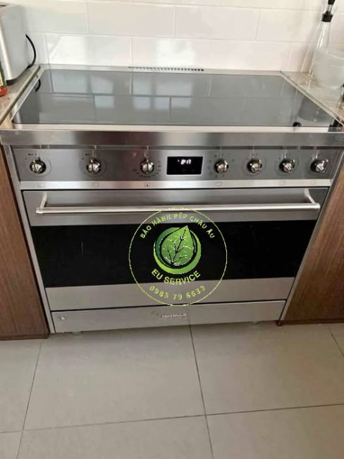 Giá sửa bếp liền lò Smeg chính hãng