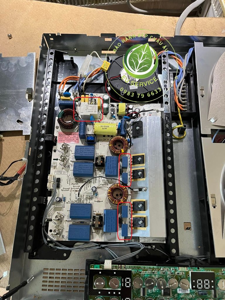 Sửa bếp từ AEG lỗi E641 - relay bo mạch công suất hỏng, chập