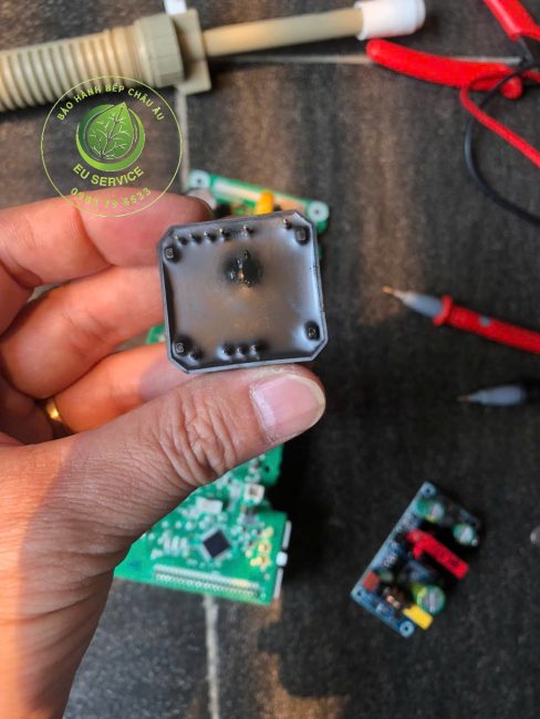 Sửa lò vi sóng miele lỗi chạy không ngắt