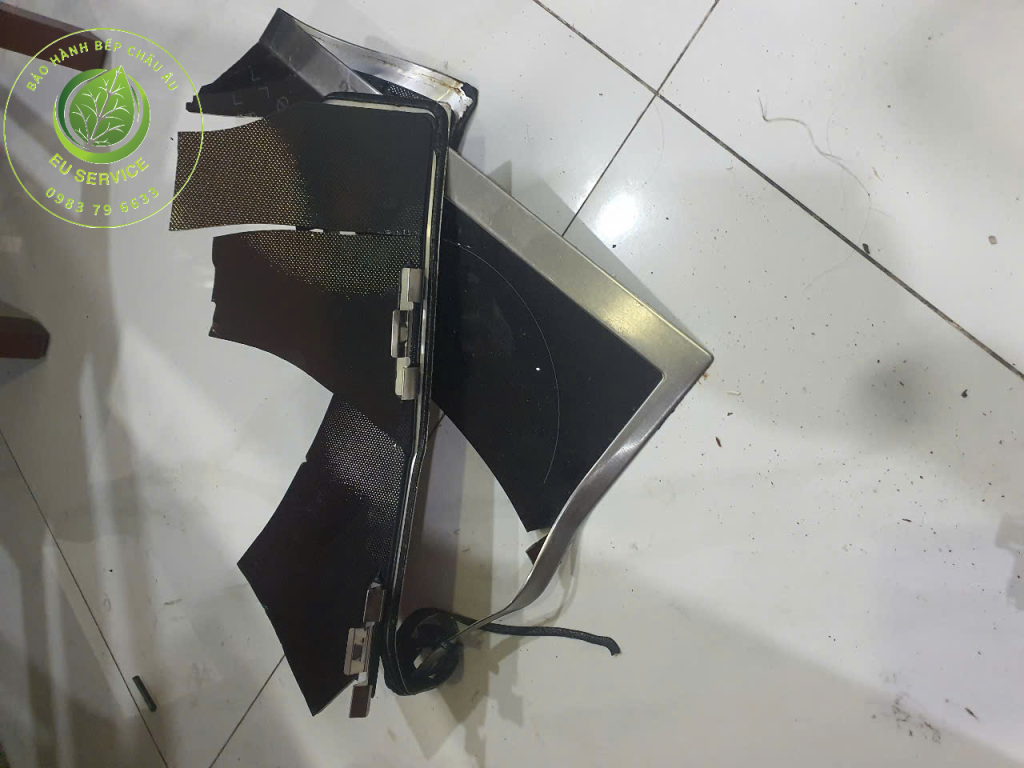 Dịch vụ thay mặt kính vỡ bếp từ AEG chính hãng