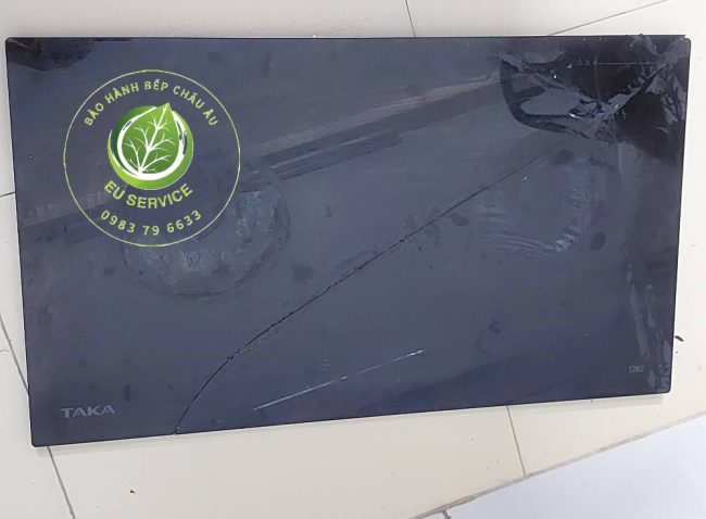 Thay kính bếp từ Taka chính hãng giá rẻ