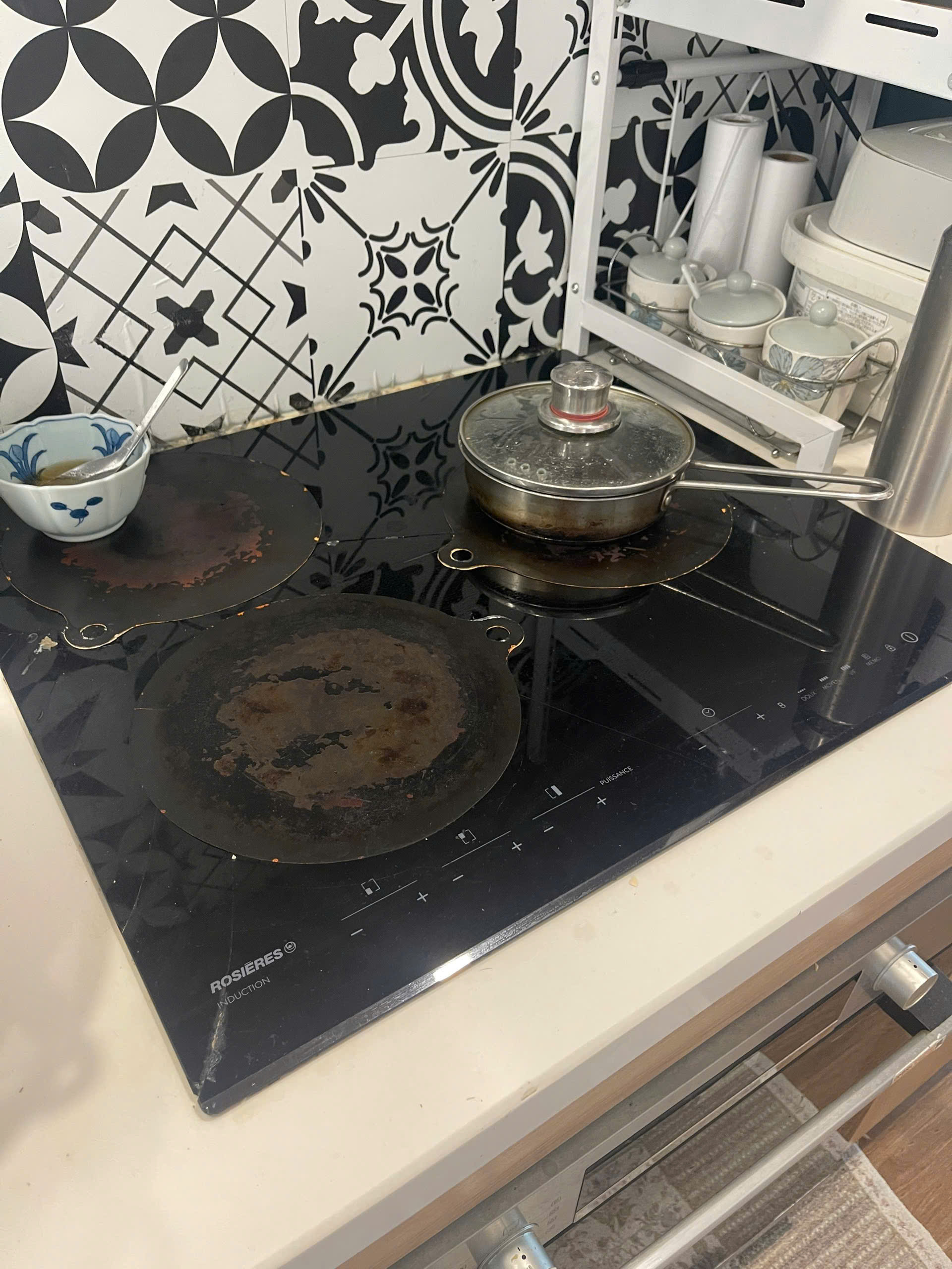Thay mặt kính Bếp Từ Rosieres chính hãng tại nhà giá rẻ