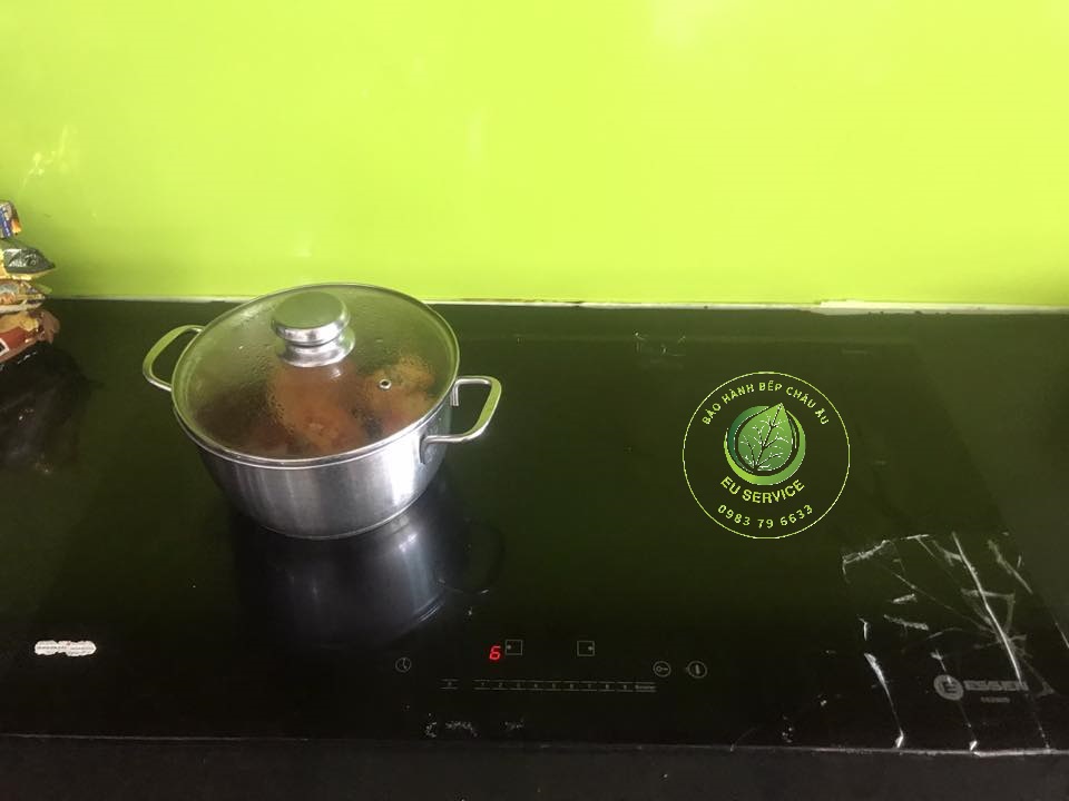 Thay mặt kính bếp từ Essen chính hãng