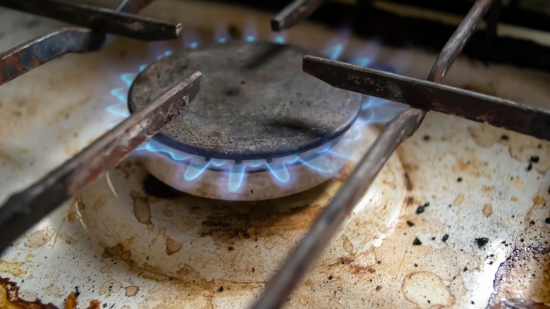 Vệ sinh bếp gas thường xuyên