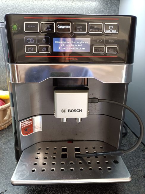 máy pha cà phê bosch báo lỗi Descale