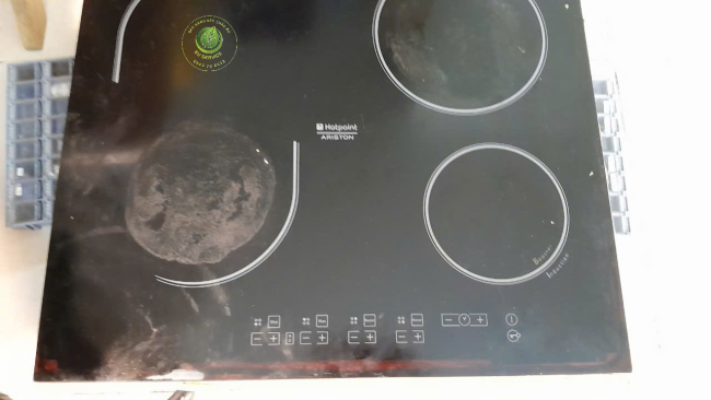 sửa bếp Ariston mất nguồn