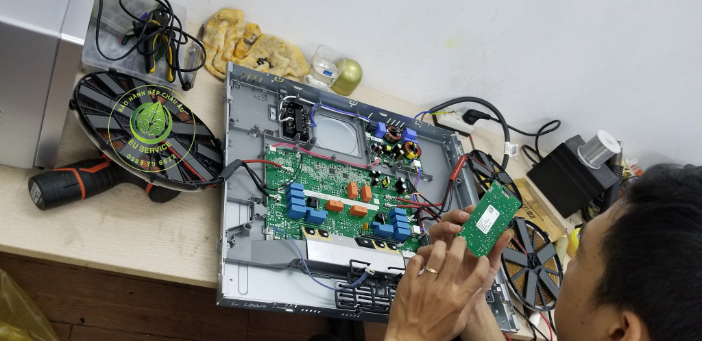 sửa bếp từ bosch PUJ631BB2E tại nhà