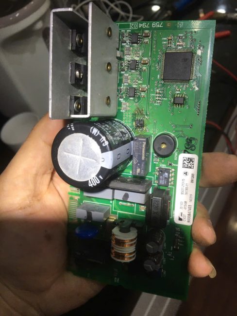 sửa-bo-mạch-nguồn-hút-mùi-bosch