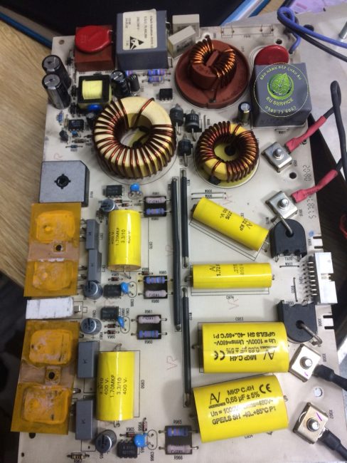 Sửa chữa bo mạch bếp từ Electrolux tại đà nẵng