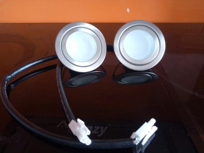 sửa-máy-hút-mùi-canzy-không-sáng-đèn