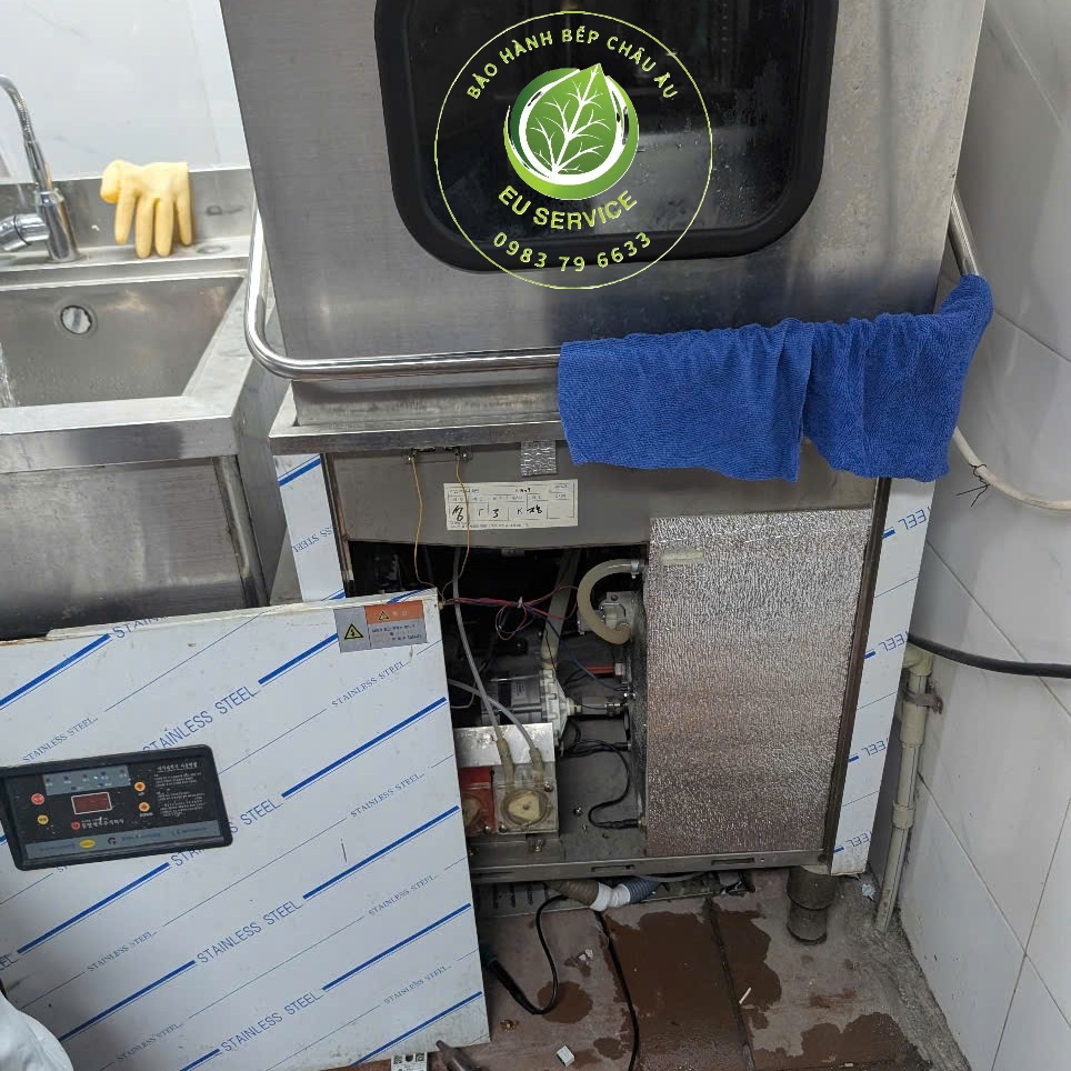 sửa máy rửa bát Perlik cho nhà hàng khách sạn