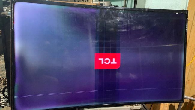 sửa tivi tcl treo logo