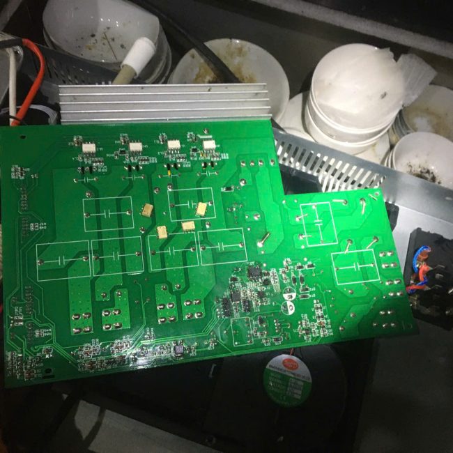 thay-bo-mạch-bếp-từ-feuer