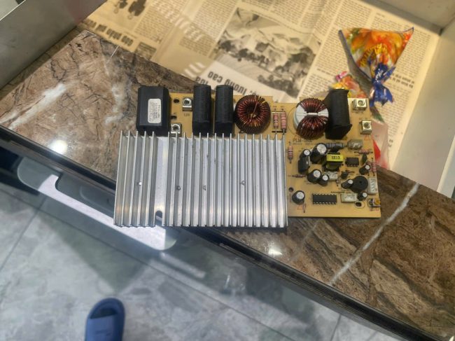 thay-bo-mạch-bếp-từ-jiko