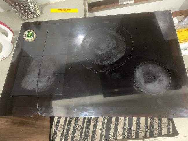 thay kính bêp từ siemens chính hãng