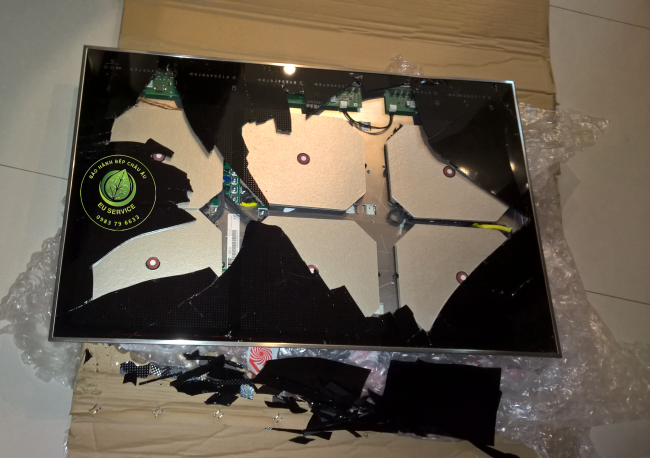 thay mặt kính bếp từ Miele chính hãng