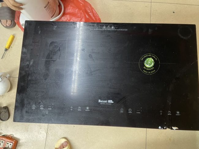thay mặt kính bếp từ batani tại nhà