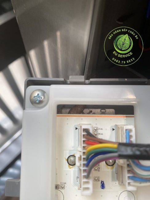 sửa tủ lạnh siemens lỗi giao tiếp bo hiển thị và nguồn