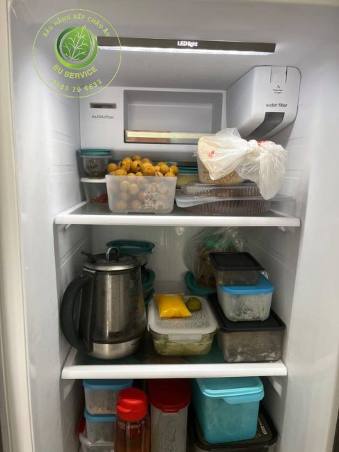 tủ lạnh để đồ quá nhiều, che họng gió