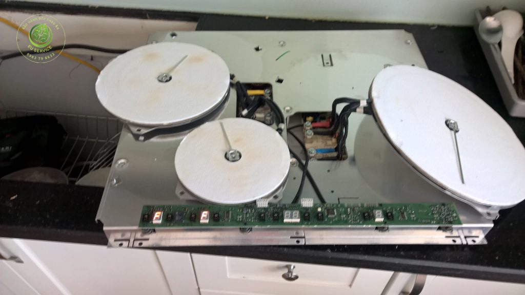 Sửa bếp từ Teka lỗi F25