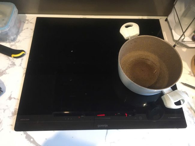 sửa-bếp-từ-gorenje-không-nóng-tại-nhà