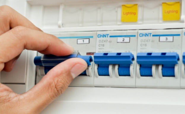 Cách khắc phục tạm thời lỗi E0100 máy rửa bát bosch