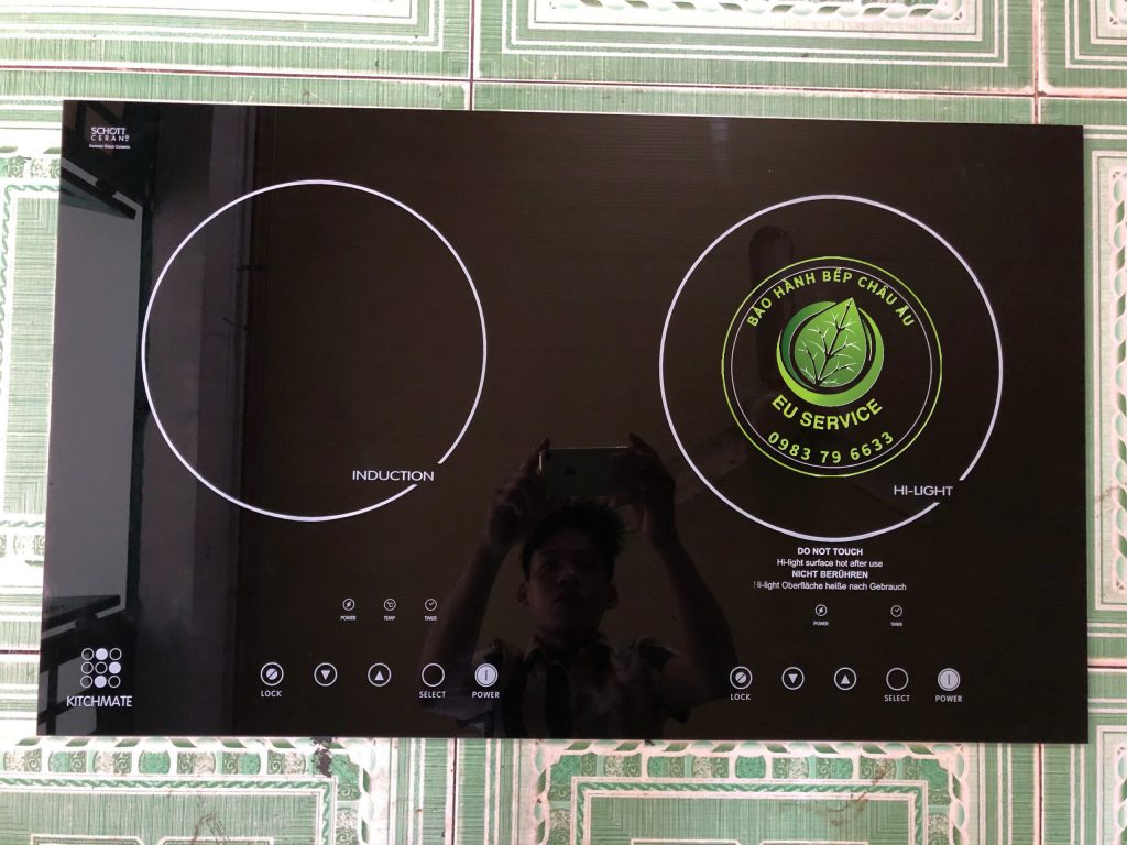 thay mặt kính bếp từ Kitchmate