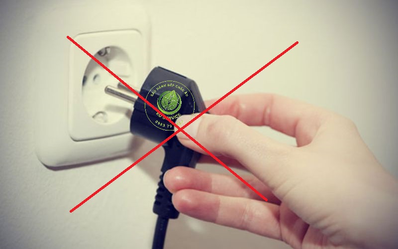 Tuyệt đối không ghim điện lại thiết bị sau khi bị ngập trong nước lũ