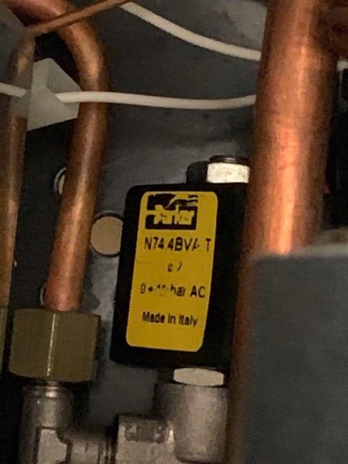 sửa chữa máy pha cafe rocket rò nước